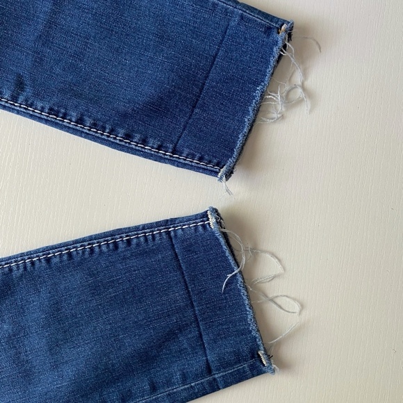 True Religion Jennie Curvy Big T Mid Rise Capri Flap Blue Jeans Size 30 - Picture 5 of 15